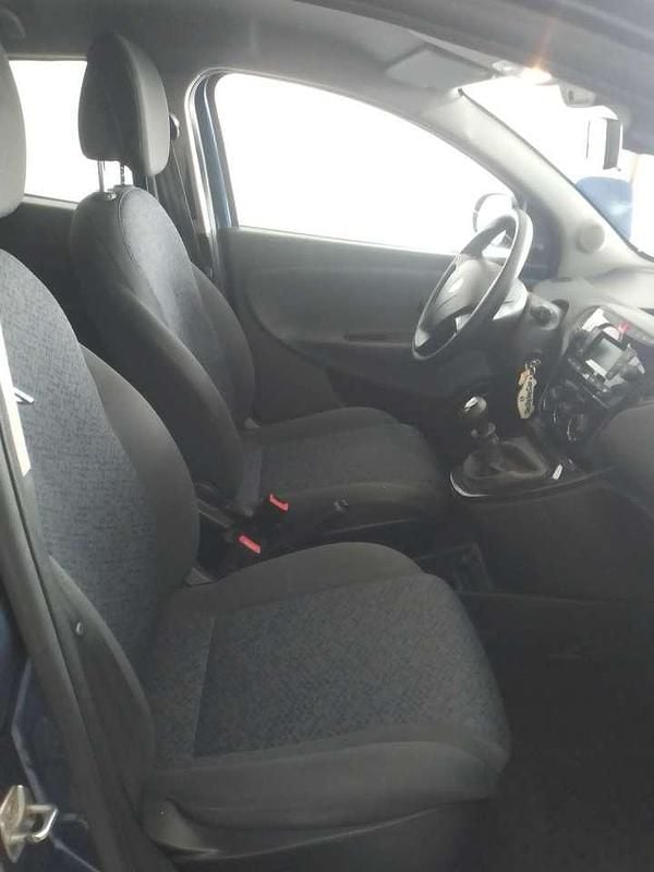Usata Lancia Ypsilon Silver 69 CV (50 kW) 2022 Blu/azzurro Utilitaria