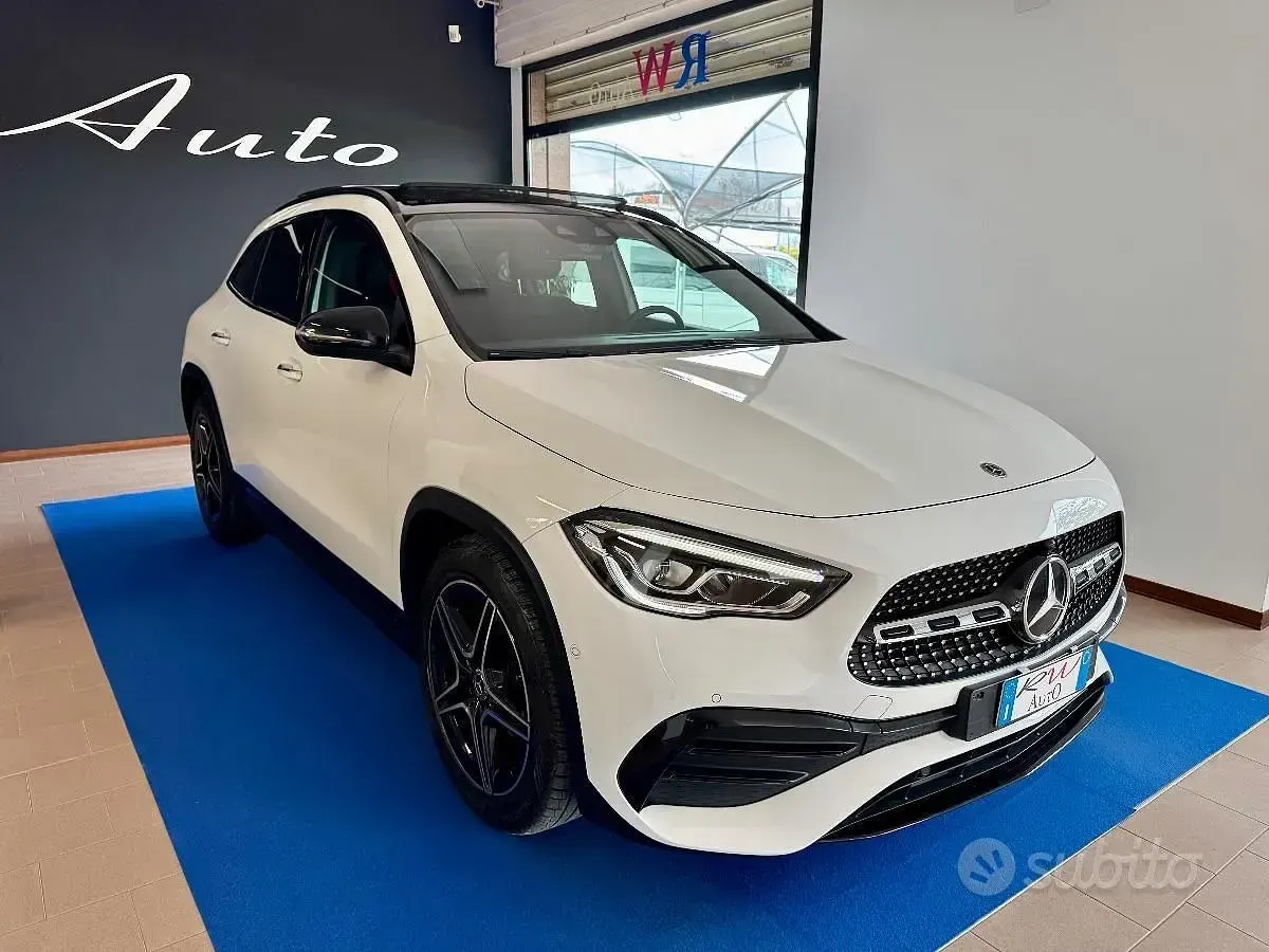 Usata Mercedes GLA200 Premium 150 CV (110 kW) 2021 Bianco SUV
