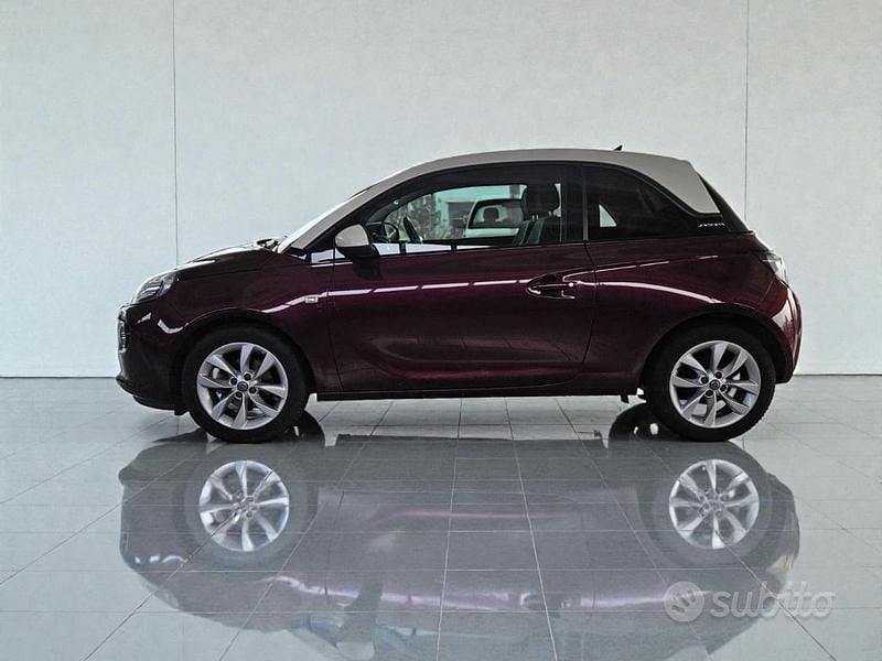Usata Opel Adam Jam 87 CV (63 kW) 2016 Bordeaux metallizzato Utilitaria