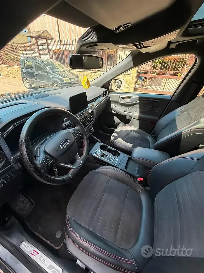 Usata Ford Kuga ST-Line X 150 CV (110 kW) 2022 Grigio SUV