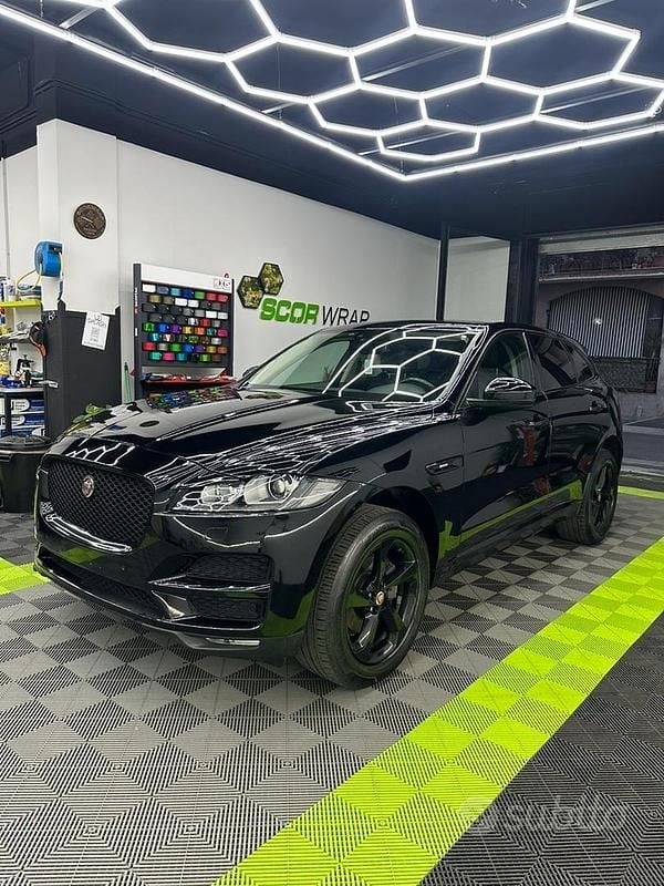 Usata Jaguar F-Pace R-Sport 180 CV (132 kW) 2017 Nero SUV