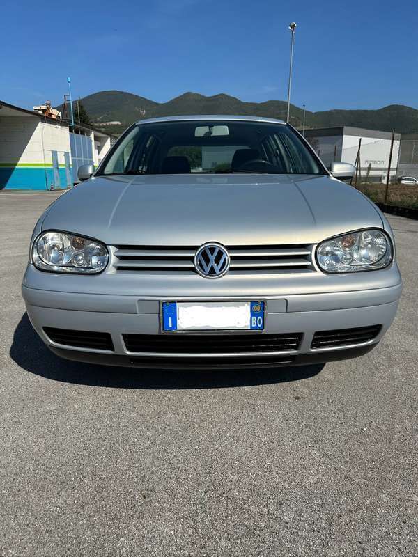 Usato 2000 VW Golf IV 1.6 CNG_Hybrid 101 CV (5.000 €)