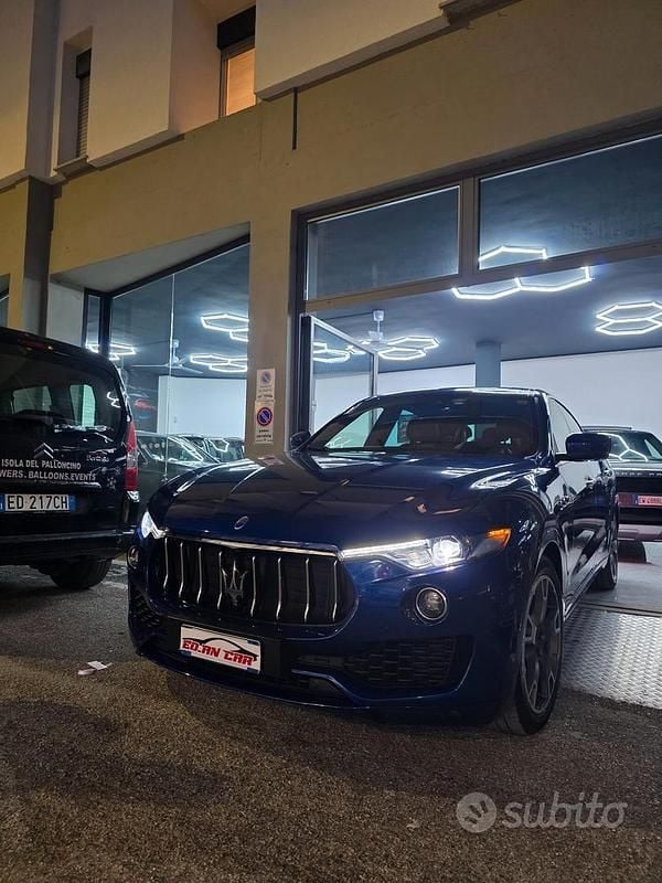 Usata Maserati Levante GranLusso 275 CV (202 kW) 2017 Blu SUV