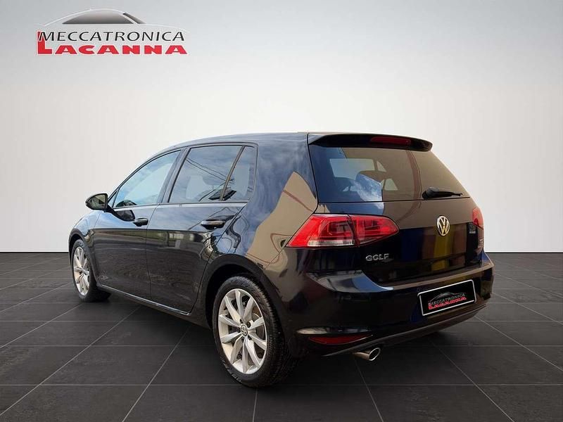 Begagnad VW Golf VII Highline 105 HK (77 kW) 2015 Svart Sedan