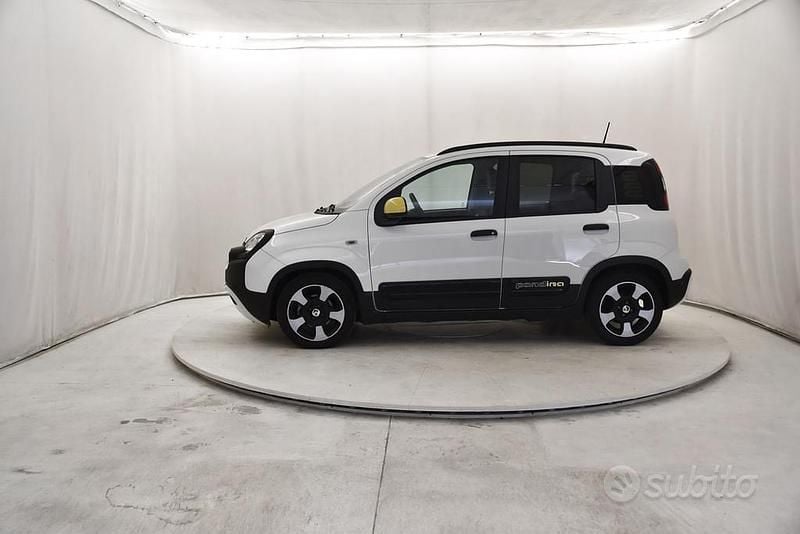 Usata Fiat Panda Cross Cross 70 CV (51 kW) 2025 Bianco Utilitaria