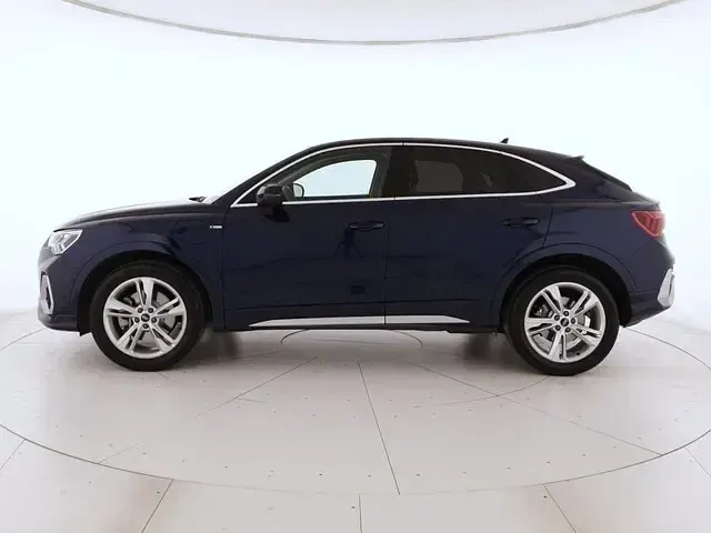 Usata Audi Q3 Sportback S-Line 245 CV (180 kW) 2023 Blu navarra metallizzato SUV
