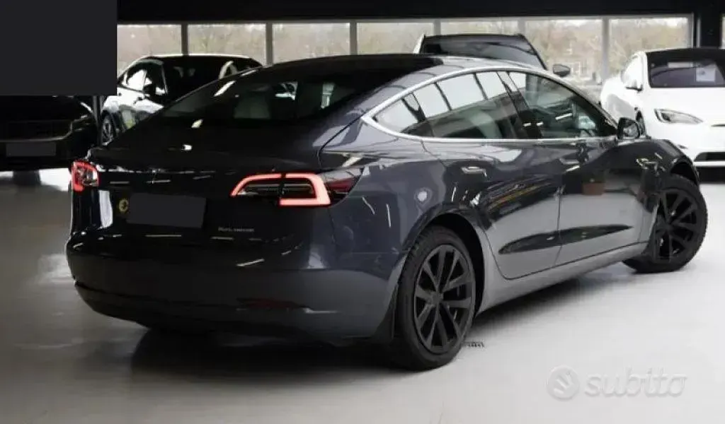 Usata Tesla Model 3 152 kW (208 CV) 2020 Grigio Berlina