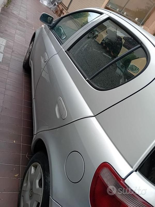 Begagnad Toyota Yaris 87 HK (63 kW) 2004 Sedan