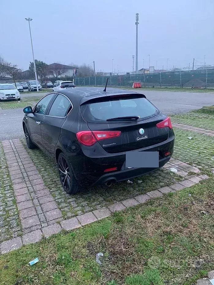 Usata Alfa Romeo Giulietta 170 CV (125 kW) 2010 Nero Utilitaria