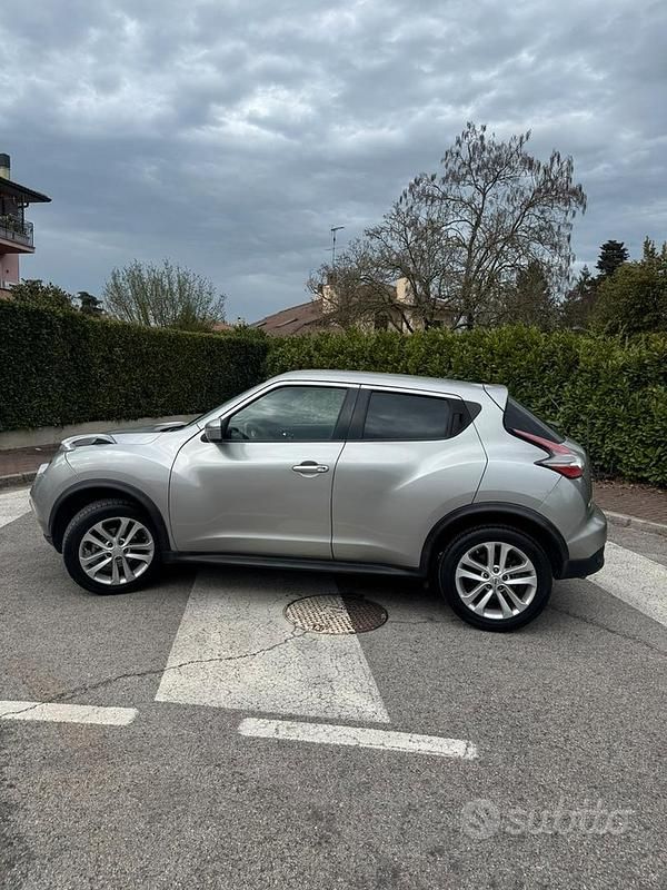 Usata Nissan Juke Acenta 110 CV (80 kW) 2015 Grigio SUV