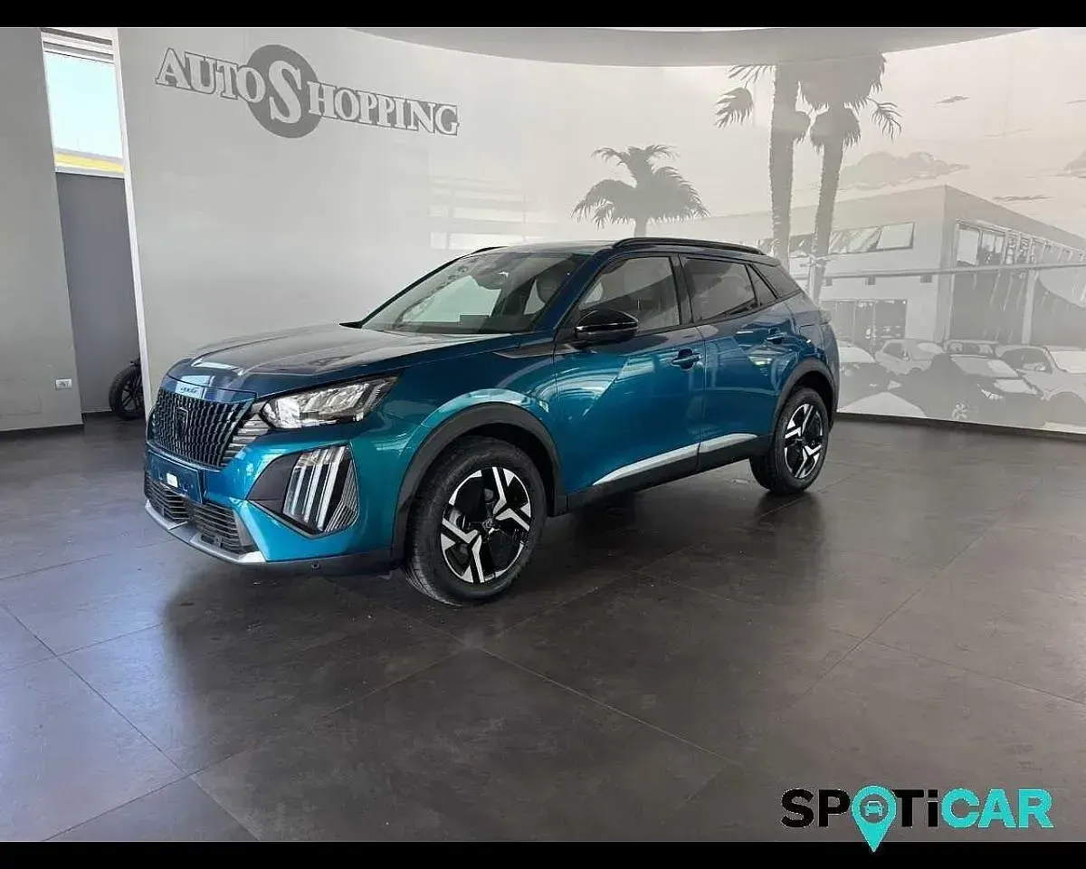 Usata Peugeot 2008 Allure 101 CV (74 kW) 2025 SUV