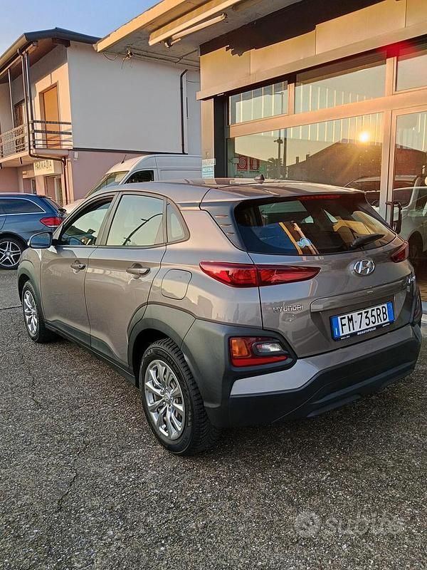 Usata Hyundai Kona Classic 119 CV (87 kW) 2018 Grigio SUV
