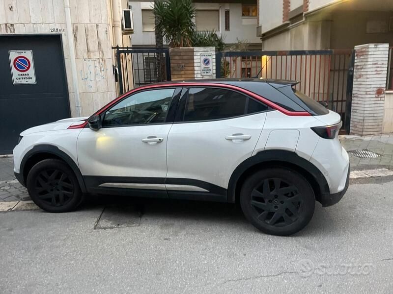 Usata Opel Mokka 110 CV (80 kW) 2024 Bianco SUV