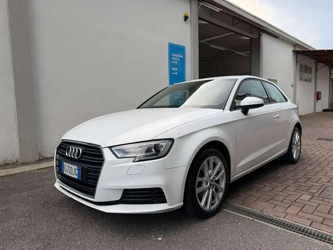 Occasion Audi A3 Business 110 PK (80 kW) 2017 Wit Sedan