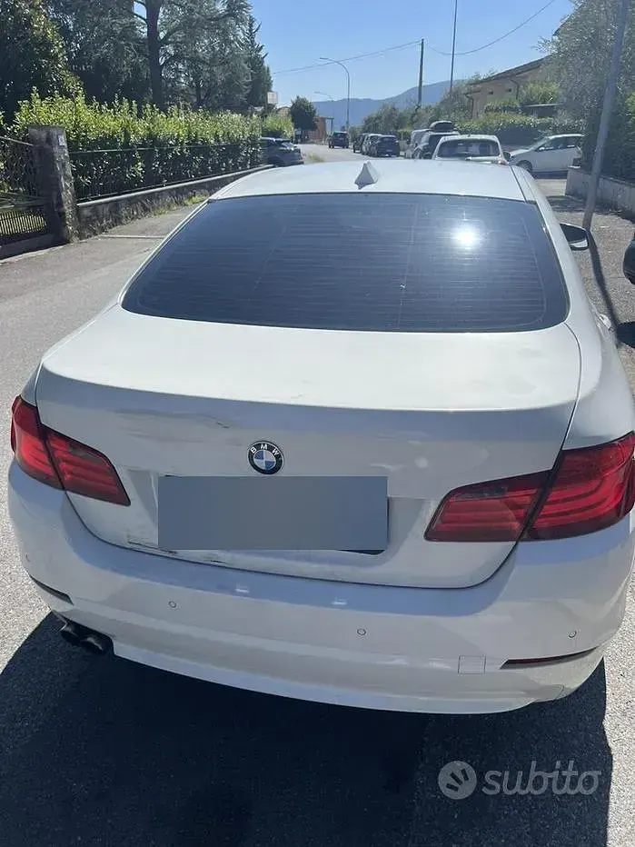 Usata BMW 520 184 CV (135 kW) 2011 Bianco Berlina