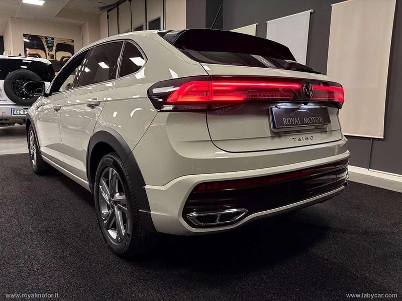 Usata VW Taigo R-line 110 CV (80 kW) 2022 Grigio SUV