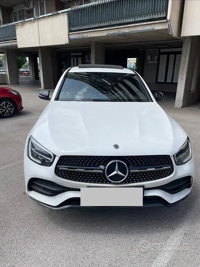 Gebraucht Mercedes GLC220 AMG line 194 PS (142 kW) 2022 Weiß Coupé