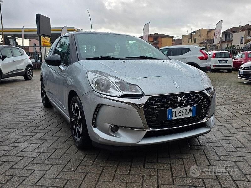 Usata DS Automobiles DS3 Connected Chic 75 CV (55 kW) 2017 Argento Utilitaria