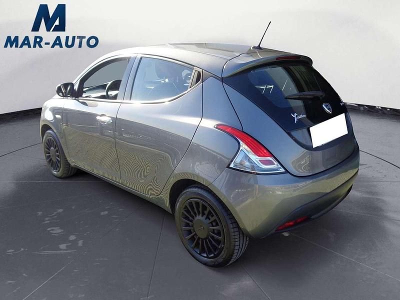 Usata Lancia Ypsilon S 69 CV (50 kW) 2022 Grigio Utilitaria