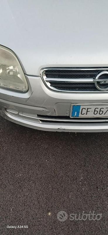 Usata Opel Agila 58 CV (42 kW) 2003 Grigio Monovolume
