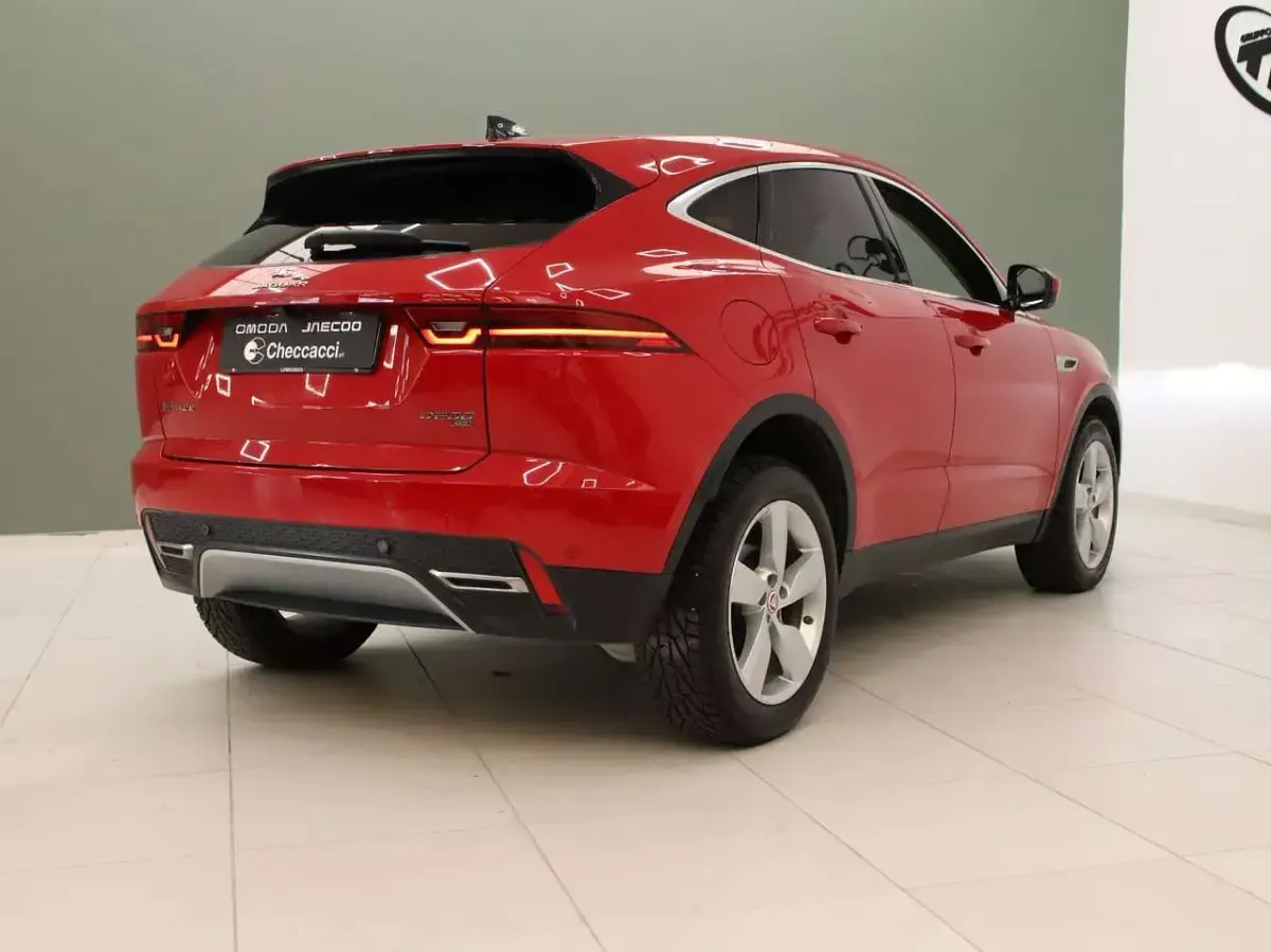Usata Jaguar E-Pace R-Dynamic 204 CV (150 kW) 2021 Rosso SUV