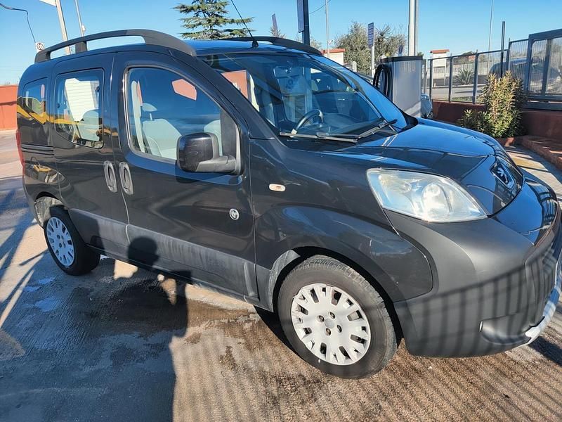 Usata Peugeot Bipper Outdoor 74 CV (54 kW) 2011 Nero Monovolume