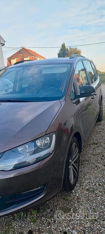Marrone Usata 2012 VW Sharan Monovolume | 9990 € (Buon prezzo) - Immagine 1/4
