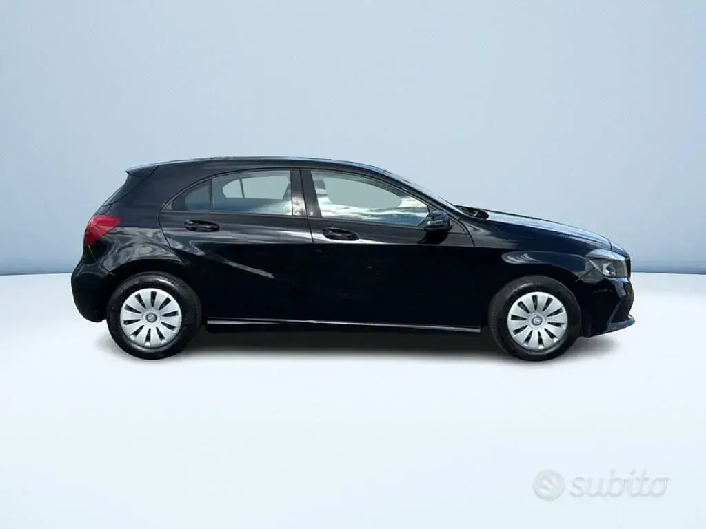 Usado Mercedes A160 Executive 90 CV (66 kW) 2016 Negro Berlina