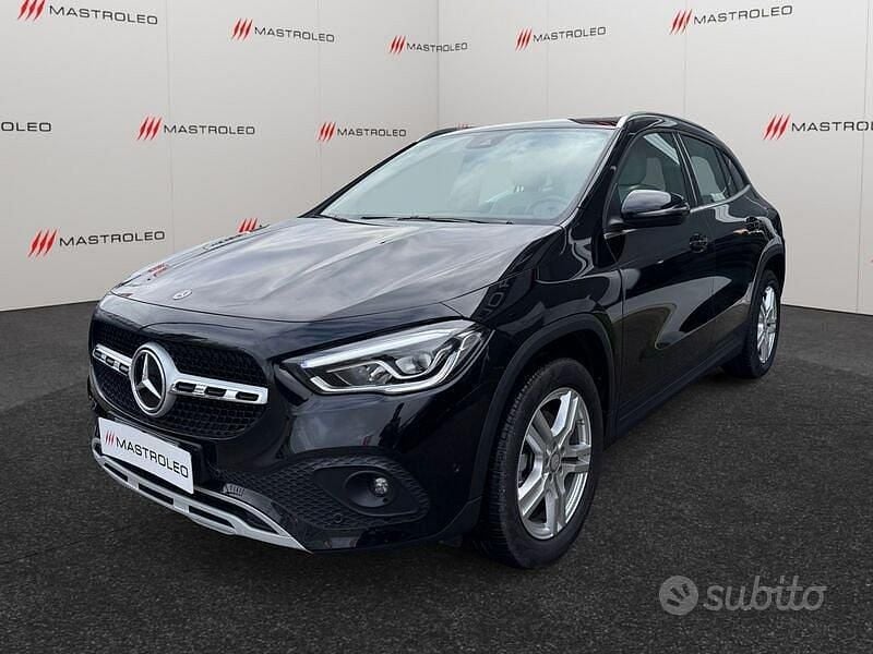 Usata Mercedes GLA200 150 CV (110 kW) 2022 Nero SUV
