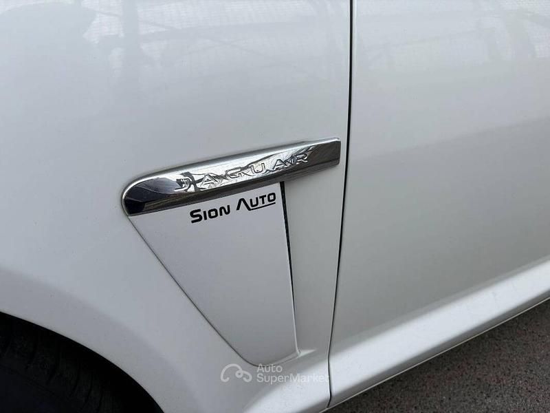 Usata Jaguar XF 200 CV (147 kW) 2014 Bianco Berlina