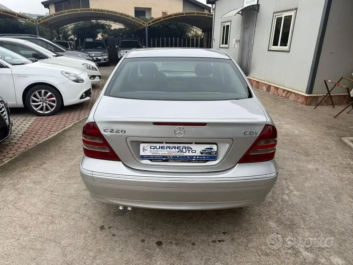 Gebraucht Mercedes C220 Avantgarde 150 PS (110 kW) 2005 Grau Limousine