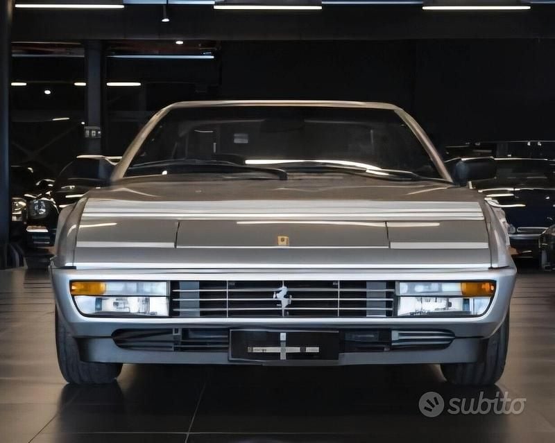 Usata Ferrari Mondial 271 CV (199 kW) 1987 Argento Coupé