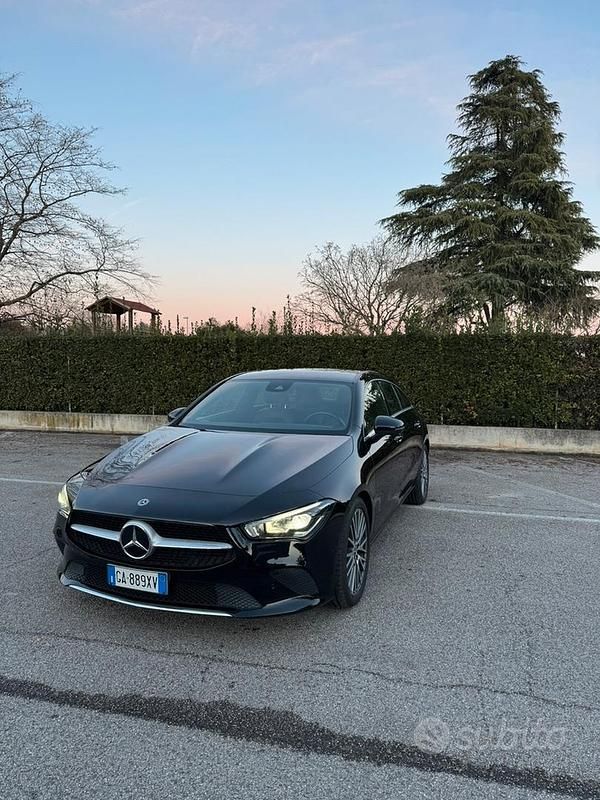 Usata Mercedes CLA200 Shooting Brake 150 CV (110 kW) 2020 Nero Station wagon