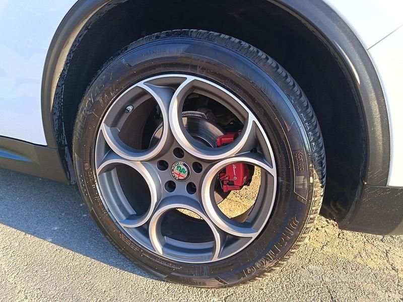 Usata Alfa Romeo Stelvio 190 CV (139 kW) 2019 Bianco SUV