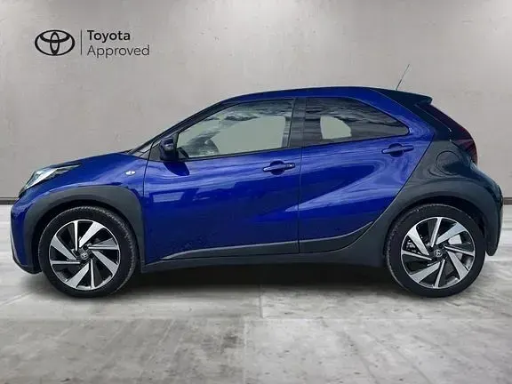 Usata Toyota Aygo X Lounge 72 CV (52 kW) 2022 Blu SUV