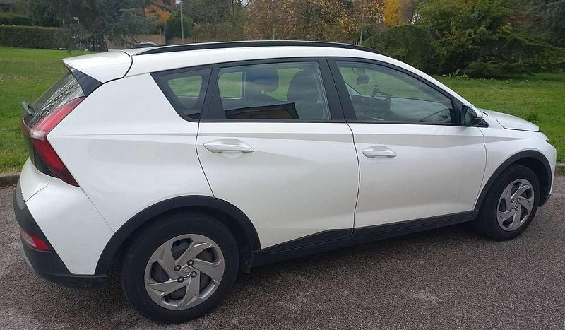 Bianco Usata 2021 Hyundai Bayon SUV | 14.300 € (Buon prezzo) - Immagine 1/4