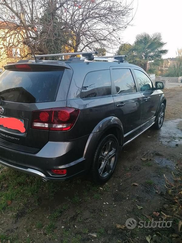 Usata Fiat Freemont Cross 170 CV (125 kW) 2015 Grigio SUV