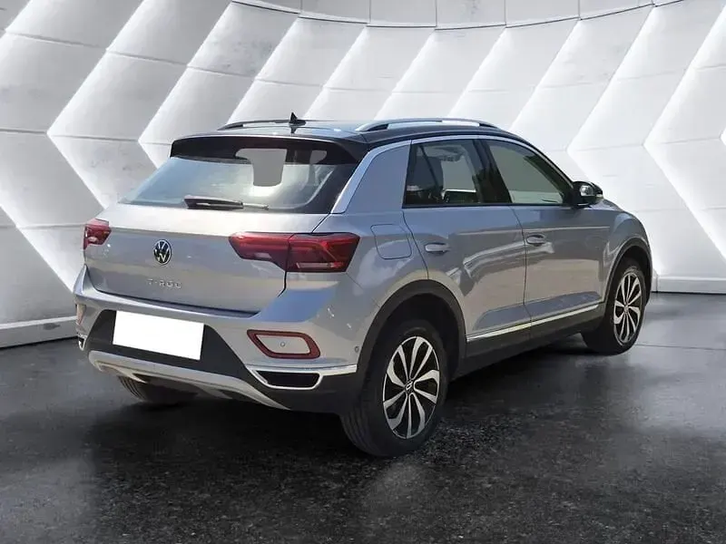 Usata VW T-Roc Style 150 CV (110 kW) 2022 Argento SUV