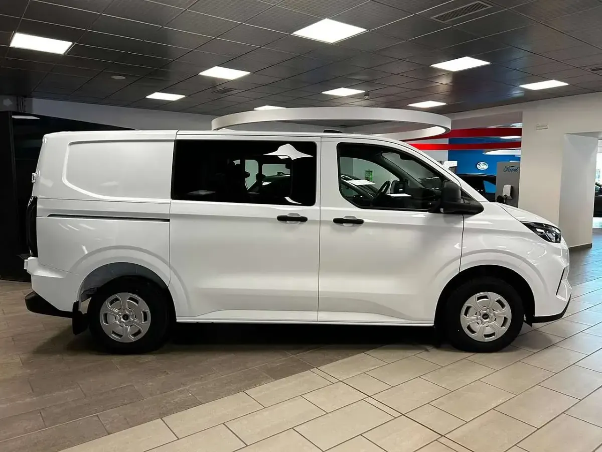 Nuova Ford Transit Custom 136 CV (100 kW) 2026 Bianco frozen Furgone