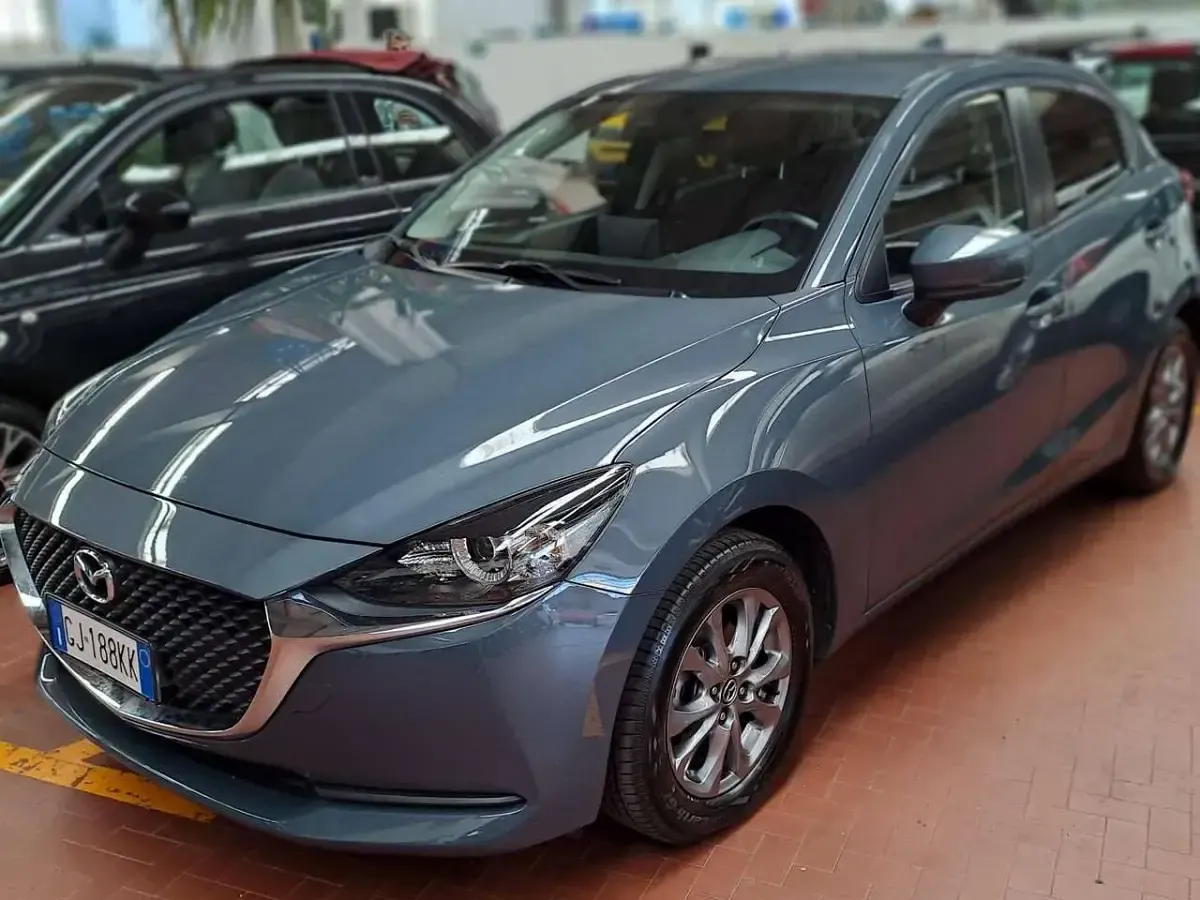 Usata Mazda 2 Evolve 90 CV (66 kW) 2022 Grigio Utilitaria