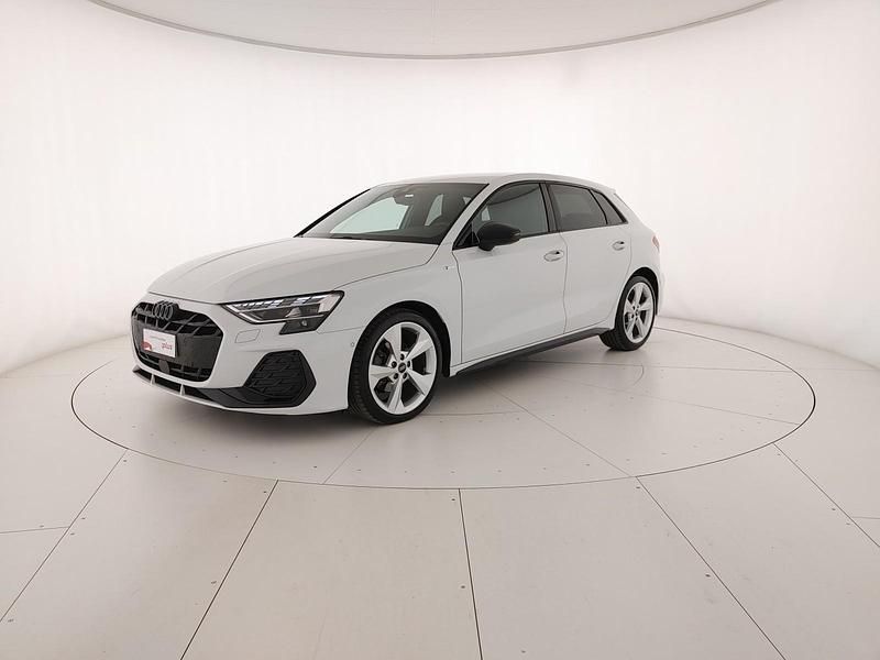 Begagnad Audi A3 S-Line 150 HK (110 kW) 2025 Sedan