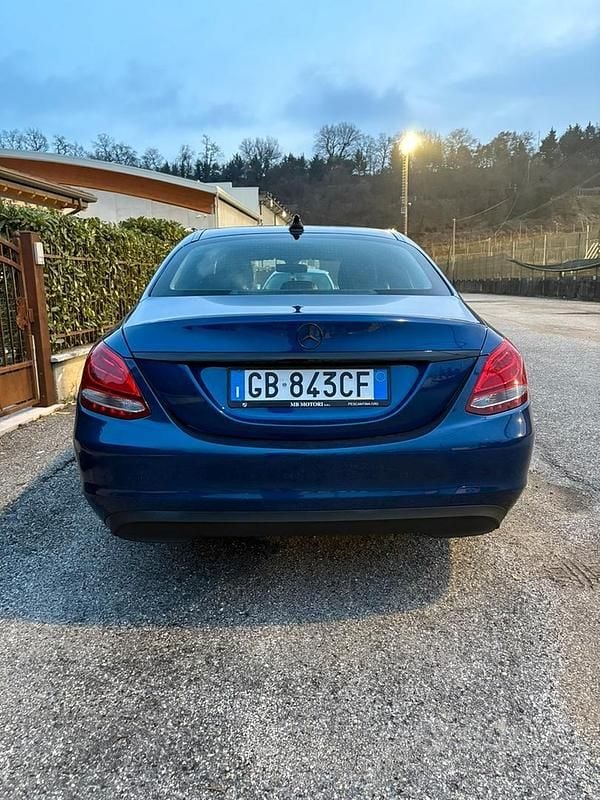 Usata Mercedes C220 Executive 194 CV (142 kW) 2020 Blu Berlina