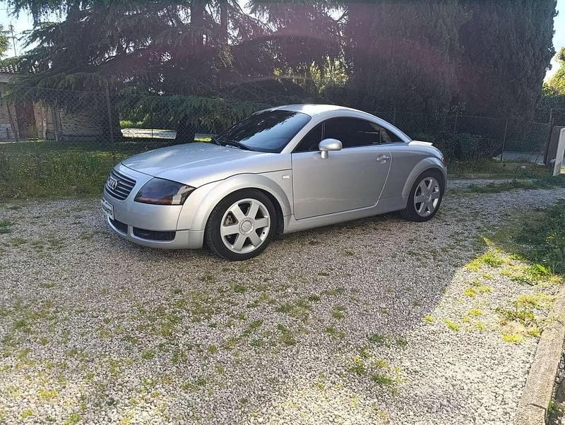 Usata Audi TT 224 CV (164 kW) 2001 Argento Coupé