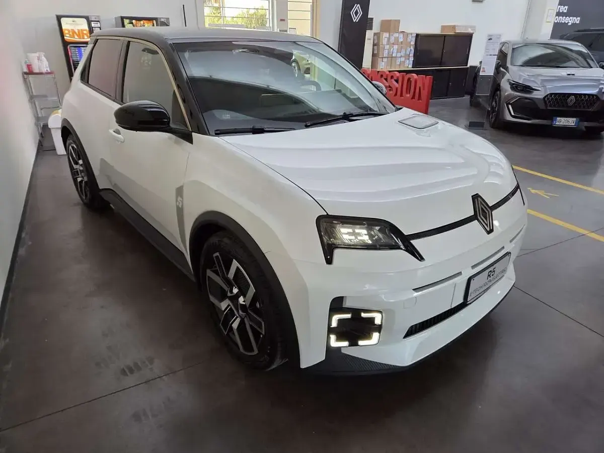 Ny Renault 5 E-Tech Urban 77 kW (106 HK) 2025 Other Halvkombi