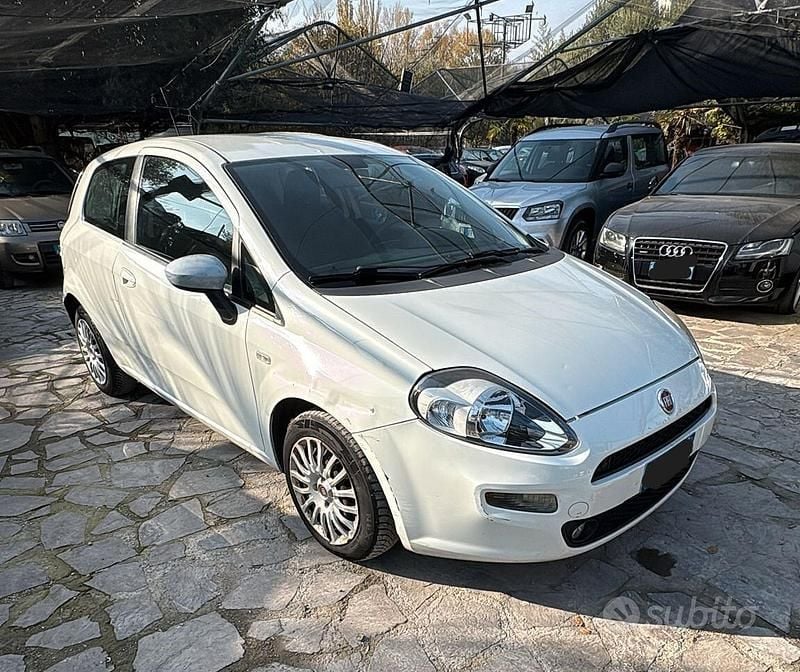 Usata Fiat Punto 75 CV (55 kW) 2013 Bianco Berlina