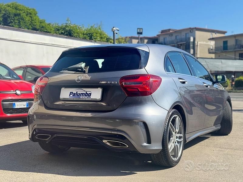 Usata Mercedes A180 Premium 109 CV (80 kW) 2017 Grigio Berlina