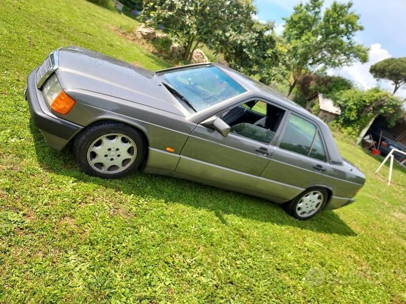 Usata 1992 Mercedes 190 Tre volumi | 7500 € - Immagine 1/4