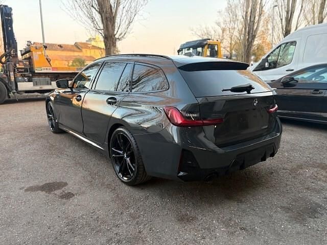 Usata BMW 320e M Sport 190 CV (139 kW) 2024 Grigio Station wagon