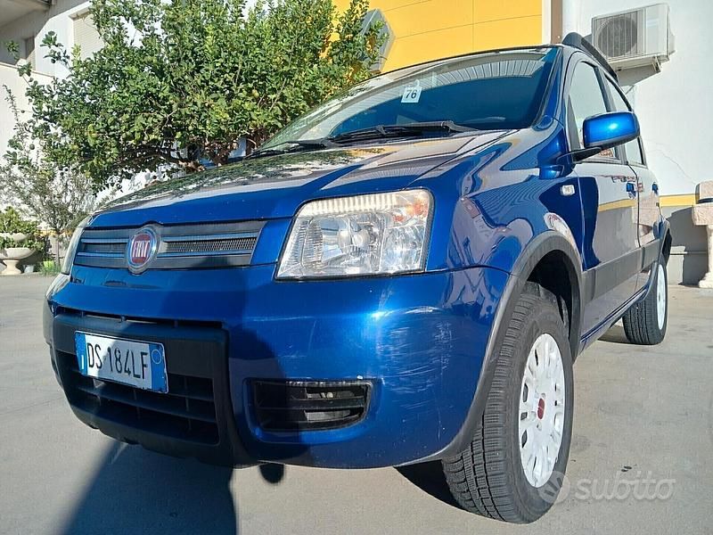 Usata Fiat Panda 4x4 75 CV (55 kW) 2008 Nero Utilitaria