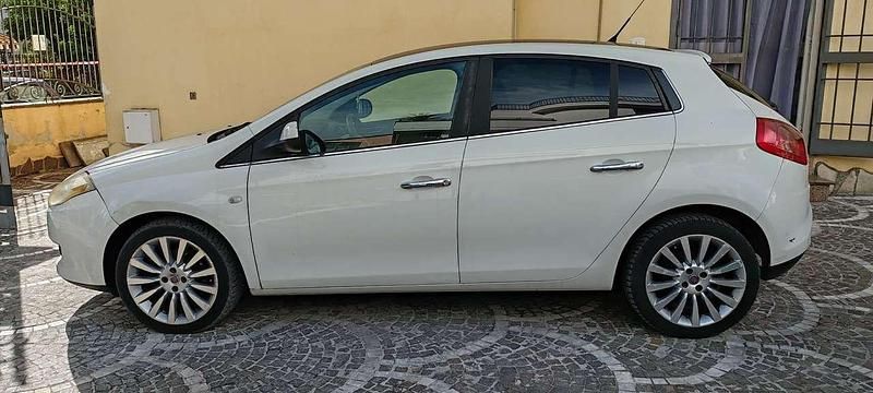 Other Usata 2009 Fiat Bravo Dynamic Due volumi | 1800 € (Super prezzo) - Immagine 1/4